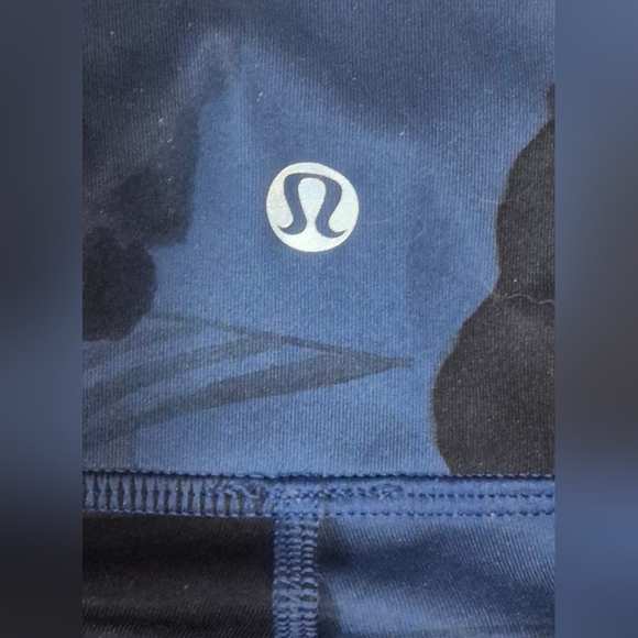 Lululemon Wunder Under Crop II *Full-On Luxtreme Jumbo Inky Floral Black Inkwell - Picture 6 of 7